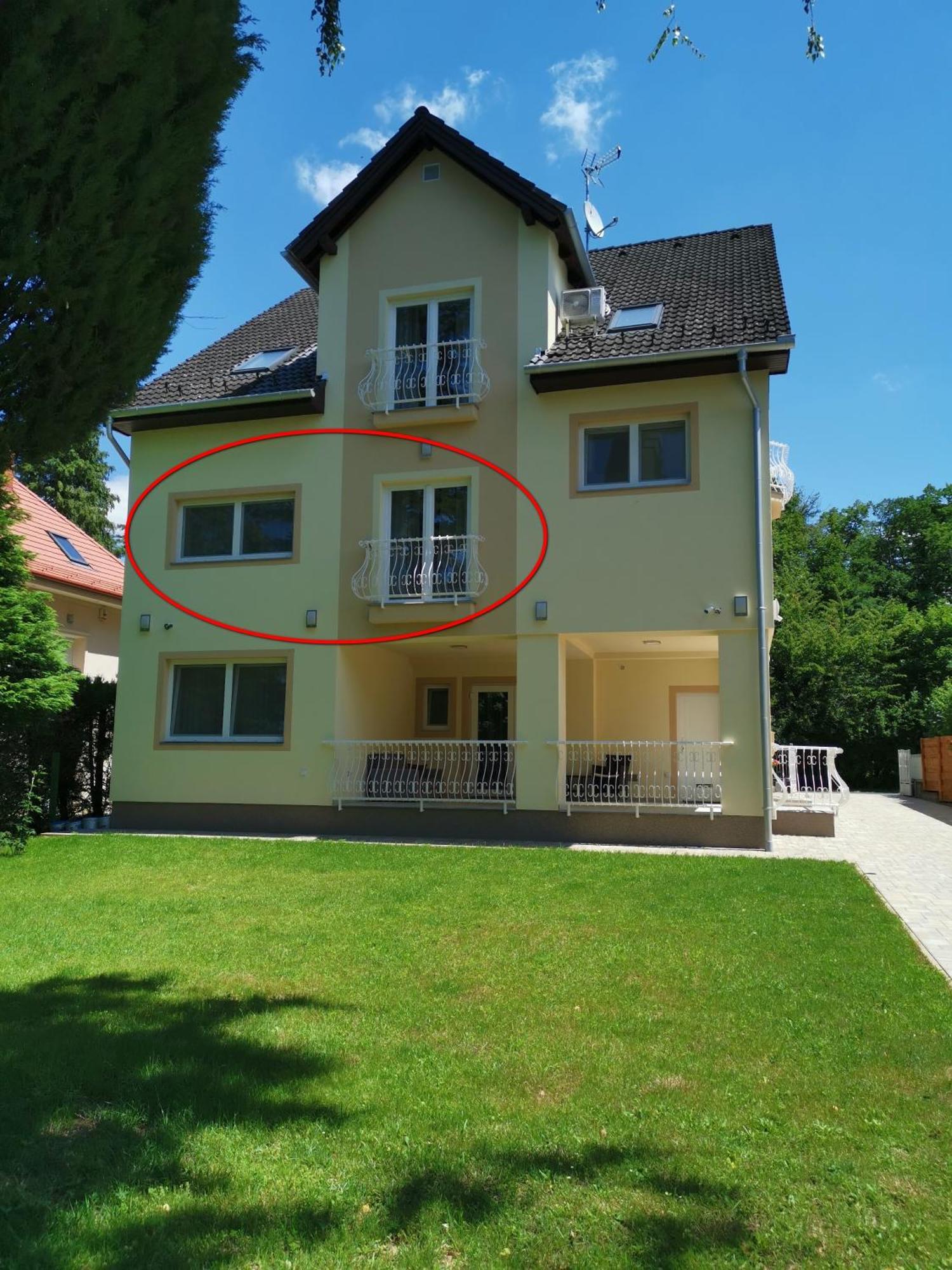 Moon Light Apartment Hévíz Екстериор снимка