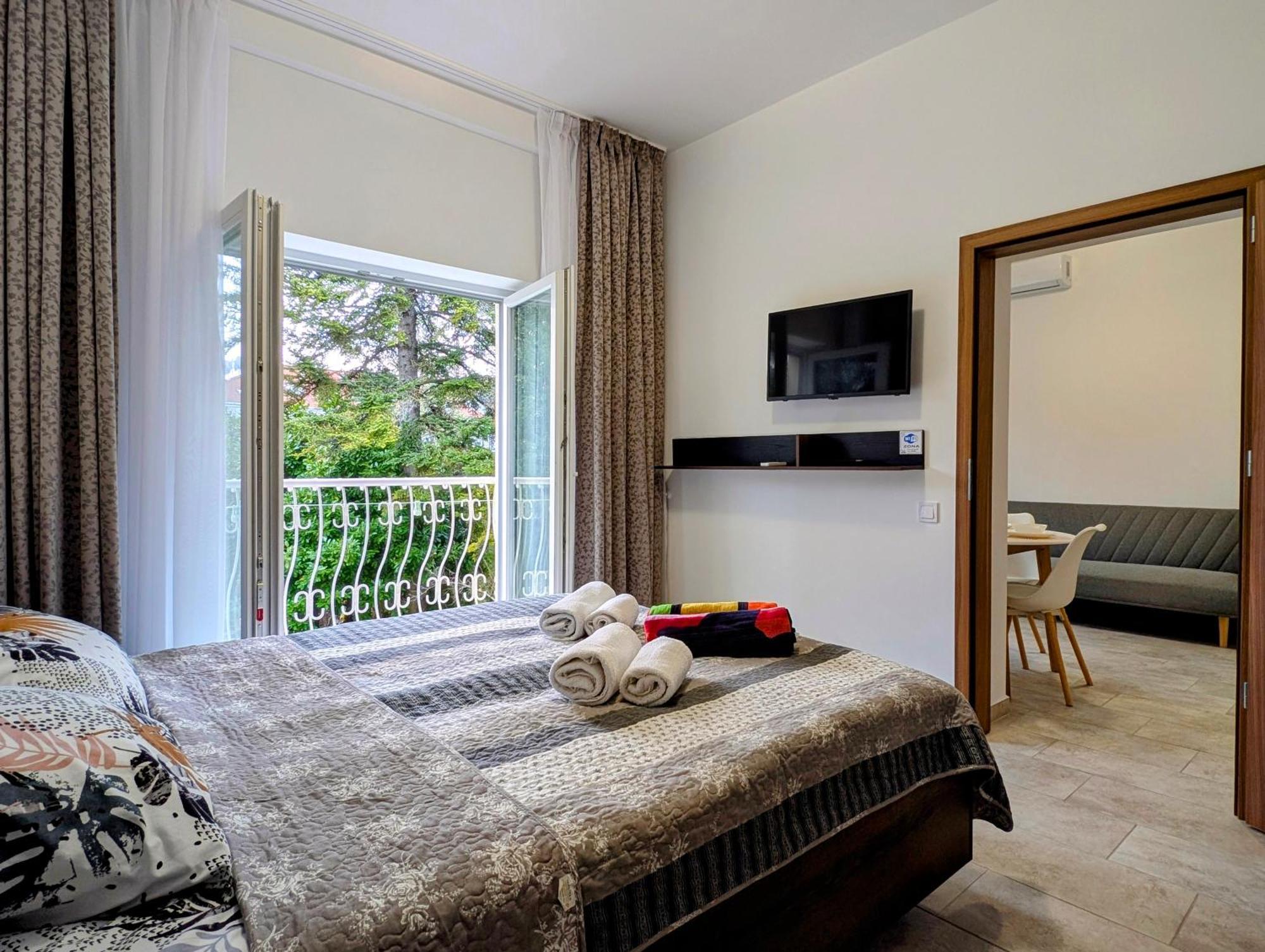 Moon Light Apartment Hévíz Екстериор снимка