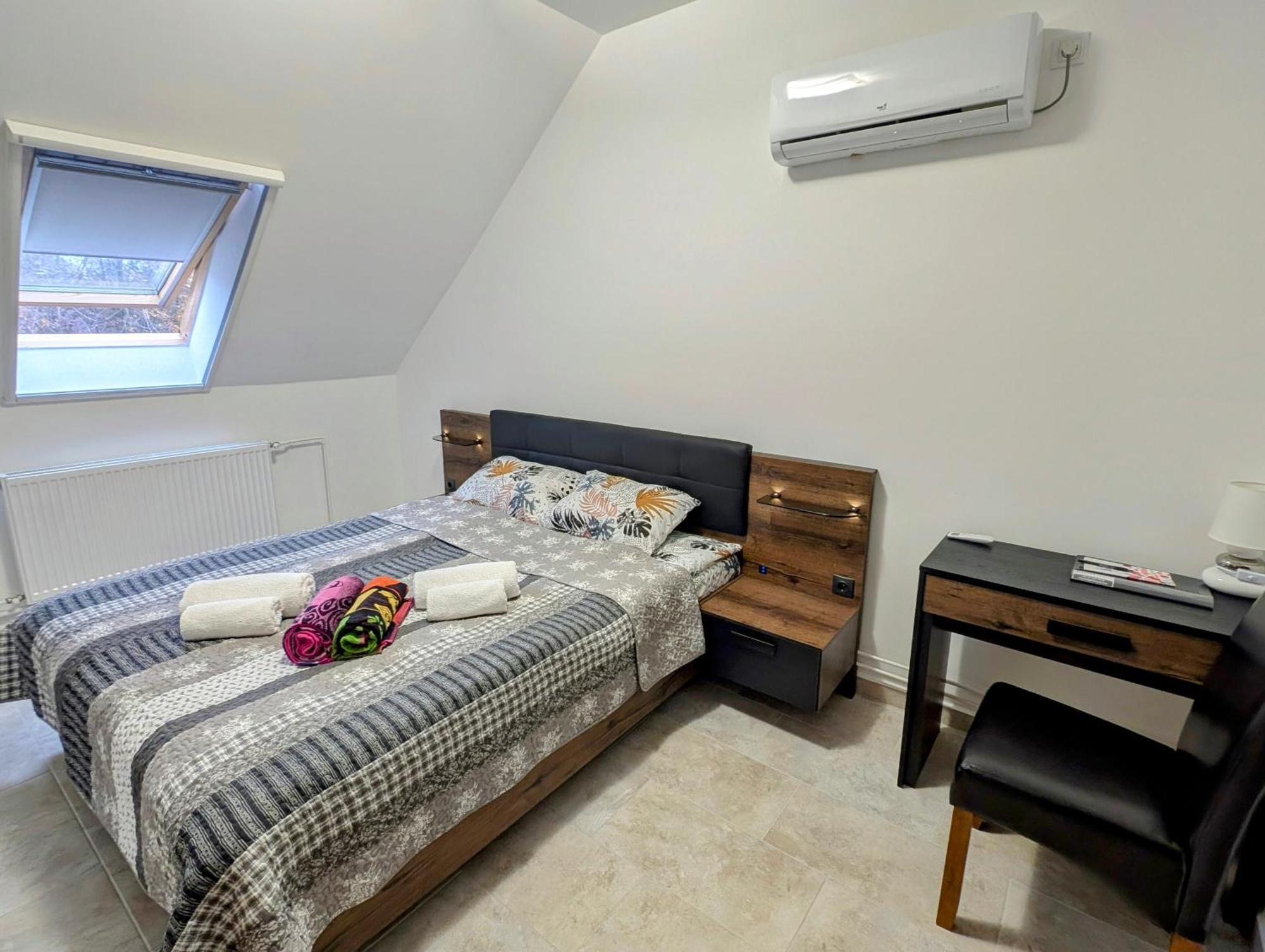 Moon Light Apartment Hévíz Екстериор снимка